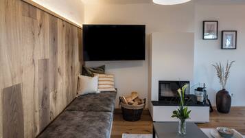 Deluxe-Chalet, Talblick | Fernseher