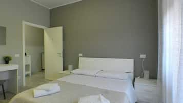 Habitación doble, baño en la habitación | Wifi gratis