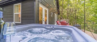 RIDGEVIEW RETREAT | HOT TUB | FIRE PIT AND GAMES