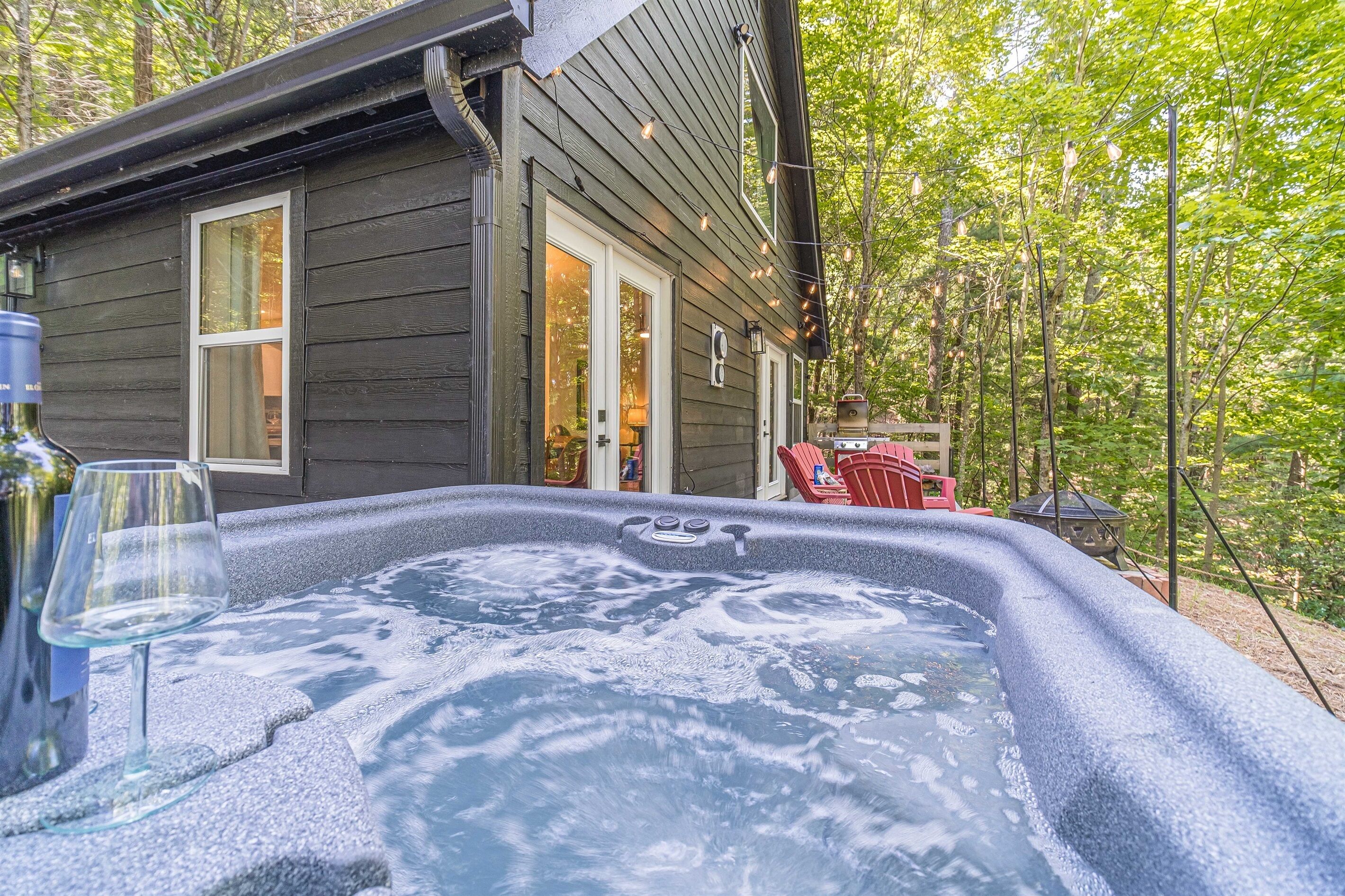 Outdoor spa tub