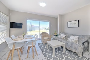 Deluxe Apartment | Living area
