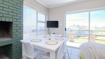 Design Apartment, 2 Bedrooms | Living area
