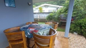 屋外ダイニングエリア