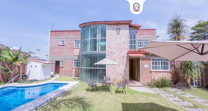 New Family House. Pool & BBQ Area