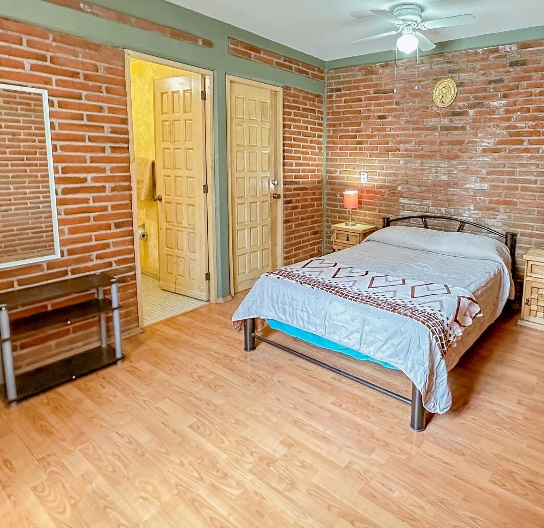 3 bedrooms, blackout curtains, free WiFi