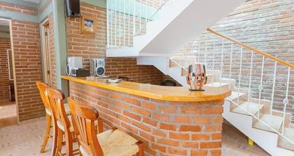 New Family House. Pool & BBQ Area