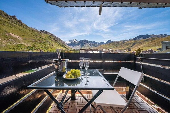 Outdoor dining - 3rd floor, balcony, tv, ski locker, 55m², Tignes (Tignes)