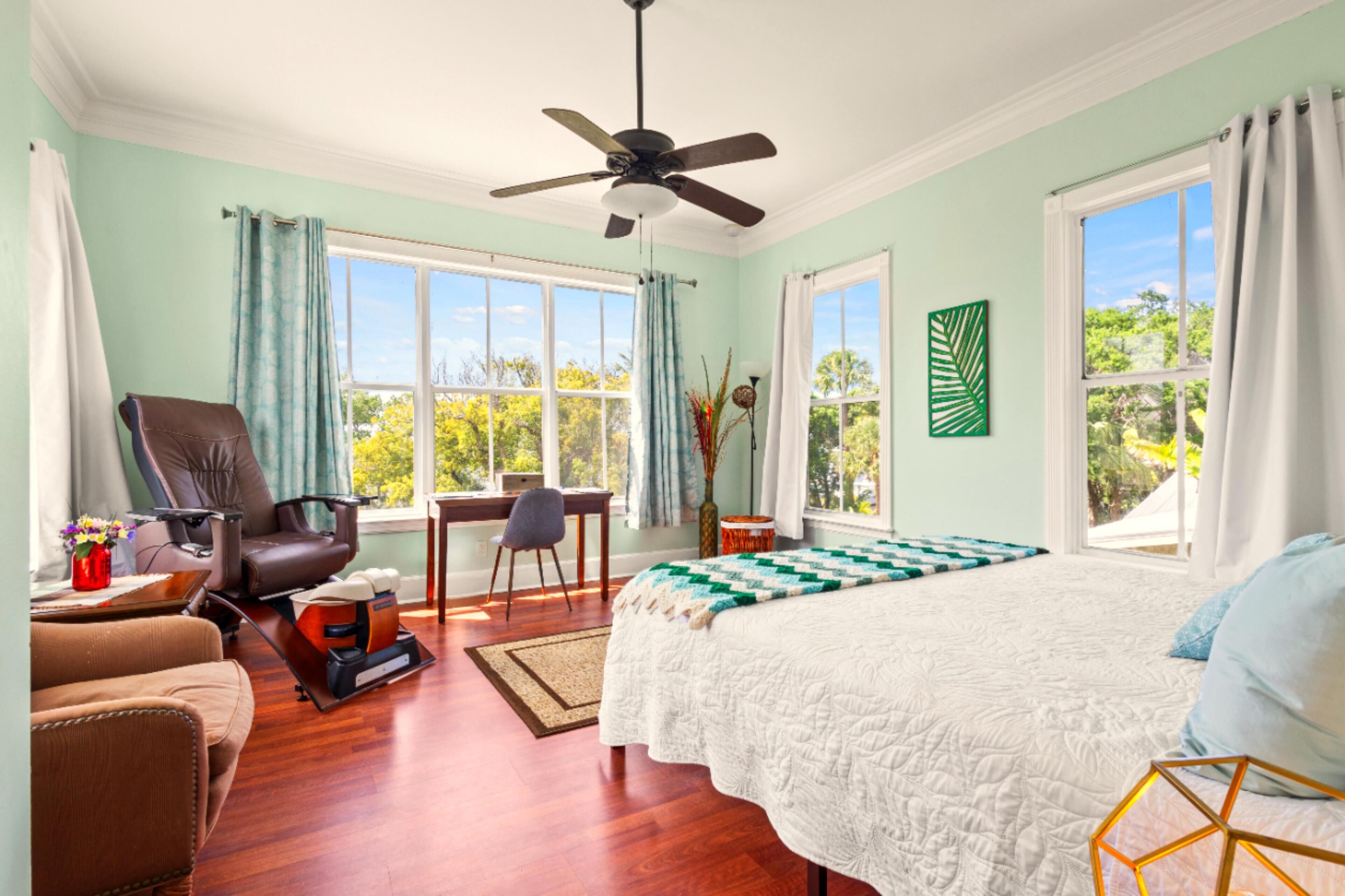 2 bedrooms, desk, iron/ironing board, free WiFi