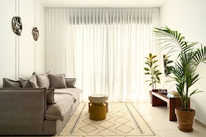 Interior - MAMAD - Shenkin Eclectic Blue Apt by Sea N' Rent (Tel Aviv)
