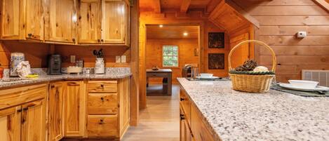 雪櫃、微波爐、焗爐、爐具