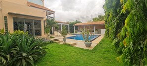 Outdoor pool, a heated pool - Villa Keaur Aneya (Somone)
