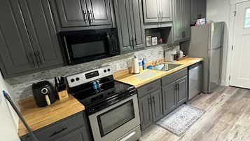 Microwave, oven, stovetop, dishwasher