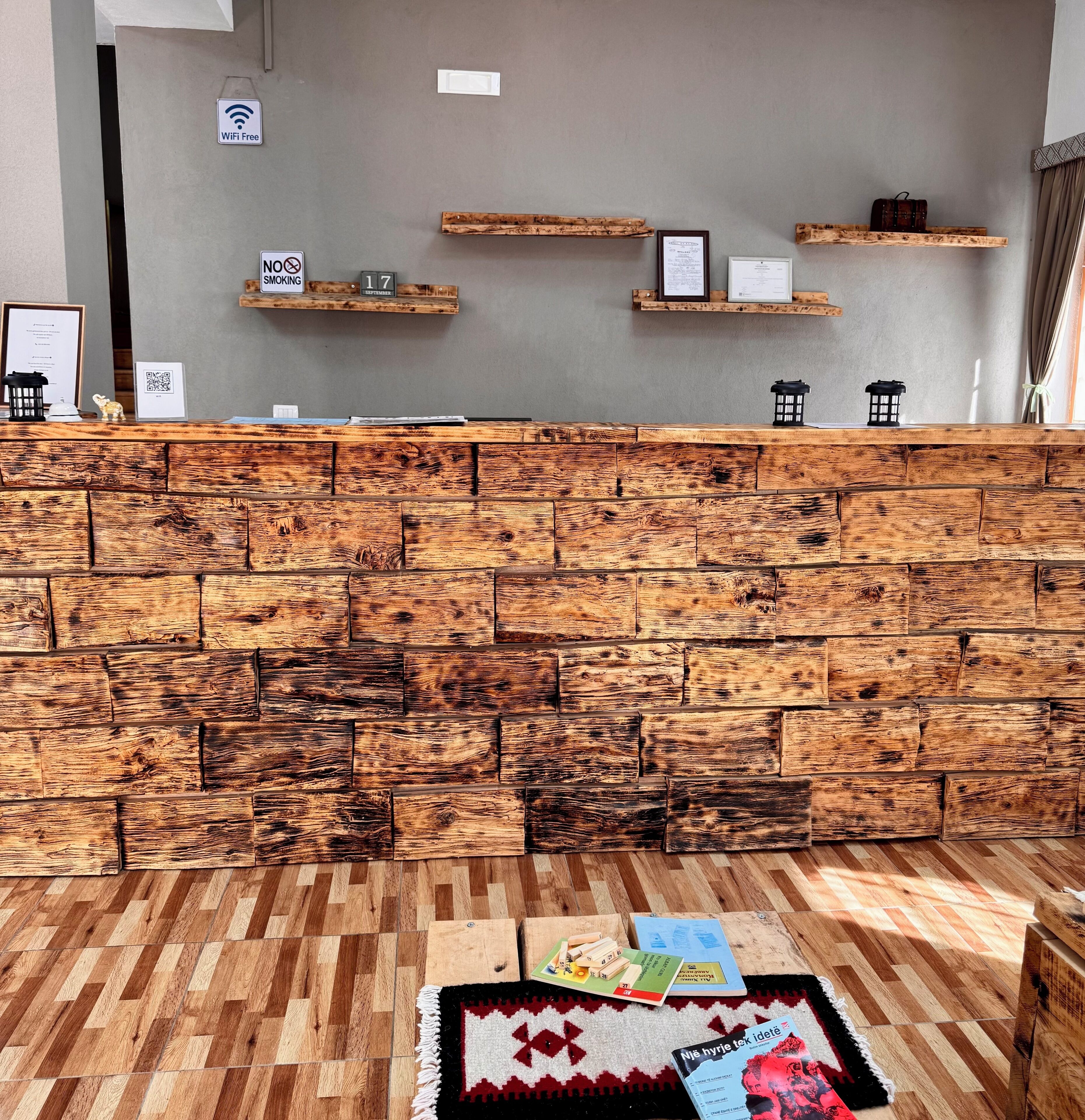 ฝ่ายต้อนรับ