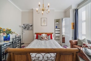 1 bedroom, desk, iron/ironing board, free WiFi