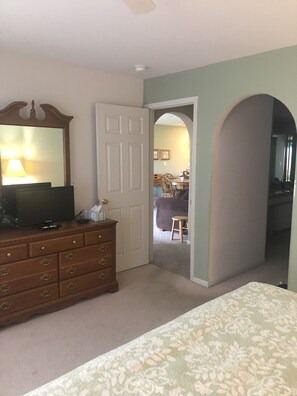 2 bedrooms, iron/ironing board, WiFi, bed sheets - Beautiful 2 Bedroom Condo in Branson MO (Branson)