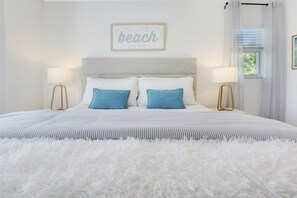 3 bedrooms, desk, iron/ironing board, travel crib - Paradise Breezes-Private Pool-Delray Beach (Delray Beach)