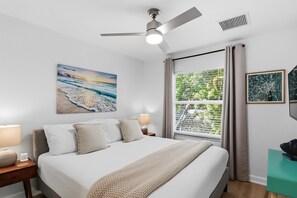 3 Schlafzimmer, Schreibtisch, BĂŒgeleisen/BĂŒgelbrett, Reisekinderbett