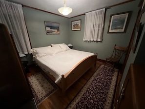 4 slaapkamers, een strijkplank/strijkijzer, wifi, beddengoed