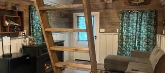 “Wes” one of the 5 Tiny Cabins on the Osage River 