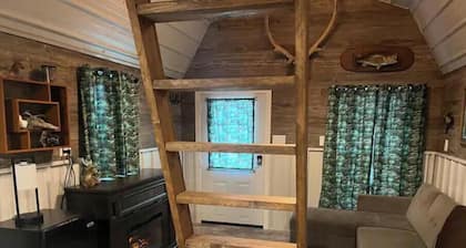 “Wes” one of the 5 Tiny Cabins on the Osage River