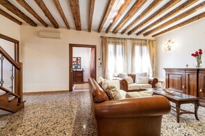 Apartment | 3 bedrooms - Al Campanile View Terrace by Wonderful Italy (Venice)