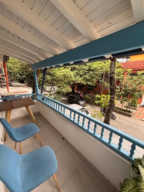 Comfort House | In-room safe, iron/ironing board, free WiFi, bed sheets