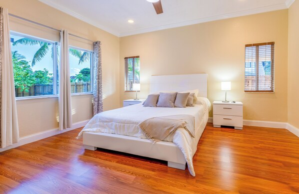 3 habitaciones, tabla de planchar con plancha, wifi y ropa de cama 