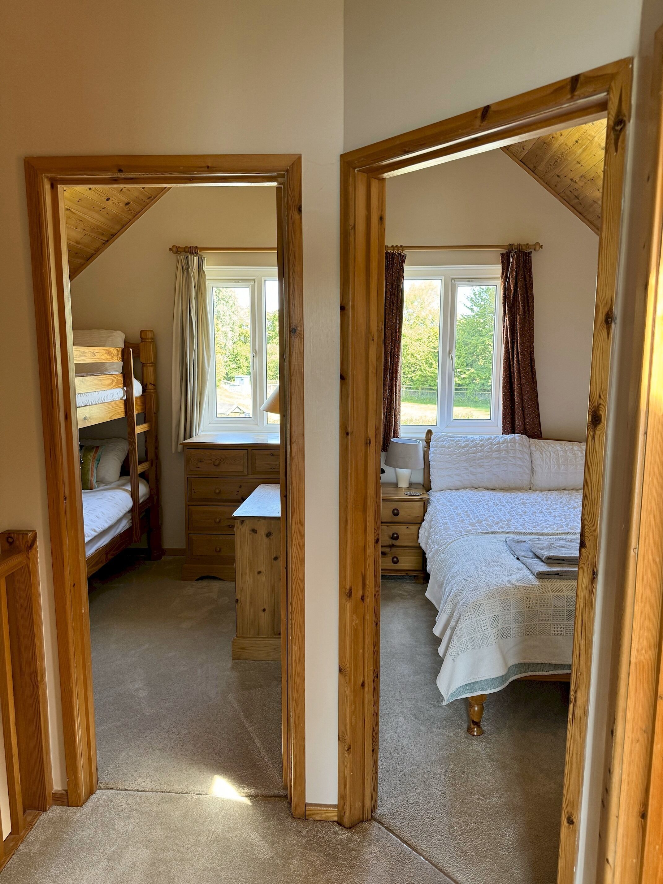 3 makuuhuonetta, silitysrauta/-lauta, Wi-Fi, vuodevaatteet