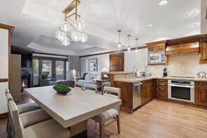 Fridge, microwave, stovetop, dishwasher - The Aspen Mountain Residences 12AB - 2 Bedroom Residence (Aspen)