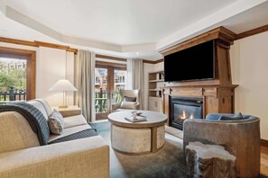 Televisión, chimenea