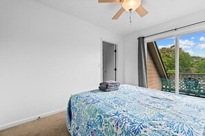 4 bedrooms, free WiFi, bed sheets