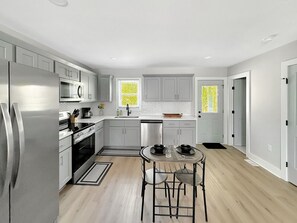 Fridge, microwave, oven, stovetop - 1BR Garner Gem|Backyard & Pet Friendly (Garner)