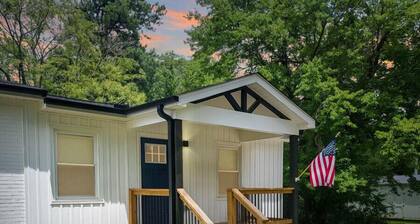 1BR Garner Gem|Backyard & Pet Friendly