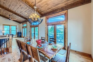 Dining - Rocky Mountain Retreat - Hot Tub and EPIC views! (Rollinsville)