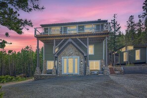 Exterior - Rocky Mountain Retreat - Hot Tub and EPIC views! (Rollinsville)