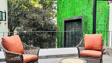 Premier-studiosuite - udsigt til gårdsplads | Terrasse/gårdhave