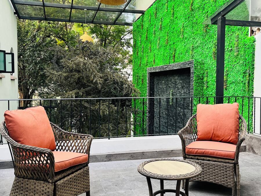 Premier Studio Suite, Courtyard View | Terrace/patio