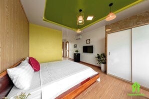 Room, 1 Bedroom, Balcony, Garden View | 1 bedroom - Room in House - Trang An Ao Dai Homestay - Double Room With Field View - Am Tien Room (Ninh Binh)