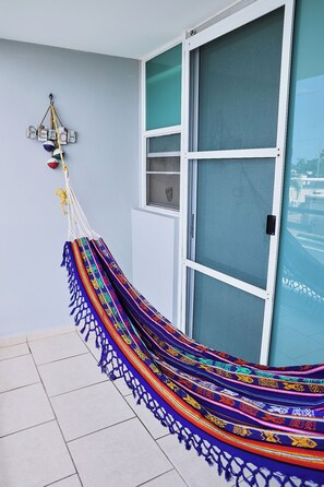 Property grounds - Tropical Haven: 3-BR Apart on Vega Baja Beach. 3min Drive to Blue Flag Beach (Vega Baja)