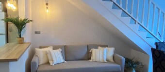 San Juan Beach, White House