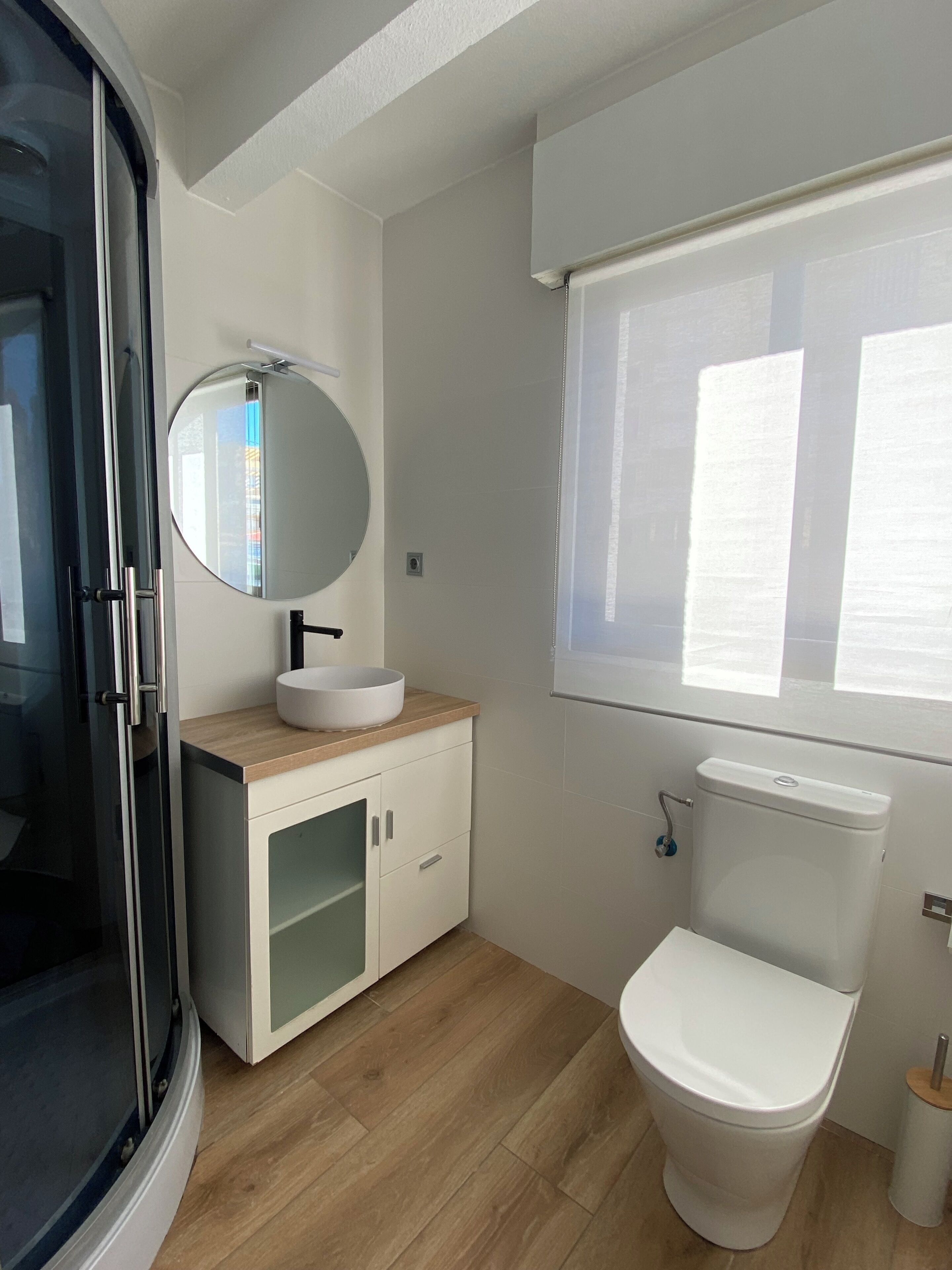 淋浴设施、吹风机、毛巾、肥皂