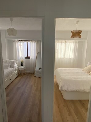 4 habitaciones, tabla de planchar con plancha, wifi y ropa de cama