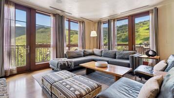 Televisión, chimenea