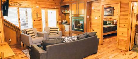 Smart TV, chimenea, videojuegos, libros