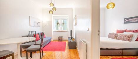 1 bedroom, iron/ironing board, internet, bed sheets