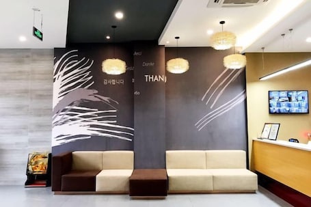 Vestíbulo. Shankee Chain Hotel (Yancheng Municipal Government Jinying Julonghu Store)