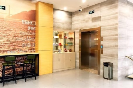 Interior. Shankee Chain Hotel (Yancheng Municipal Government Jinying Julonghu Store)