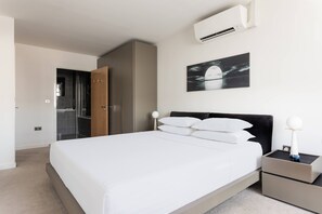 Appartement (2 Bedrooms) | 2 slaapkamers, een strijkplank/strijkijzer, beddengoed