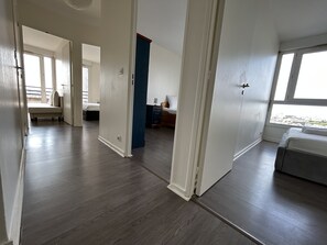 3 bedrooms, iron/ironing board, free WiFi, bed sheets