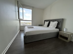 3 habitaciones, tabla de planchar con plancha y wifi gratis 